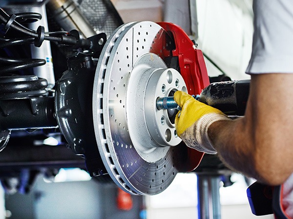 Corroded Brake Line Symptoms That Compromise Hydraulic Braking Performance
